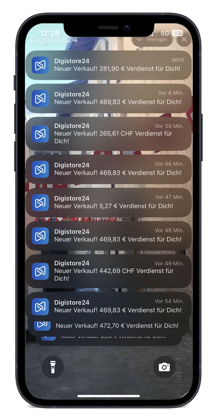 Handy-Bildschirm mit Digistore24-Verkaufsmeldungen, Beispiel 1