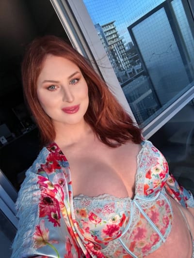 Lovelyeviexoxo - OnlyFans Creator