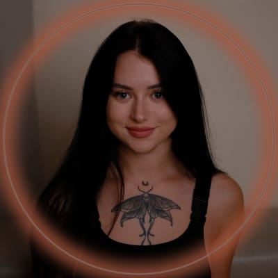 Sophee - OnlyFans Creator