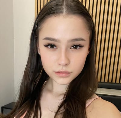 Julia 💕 - OnlyFans Creator