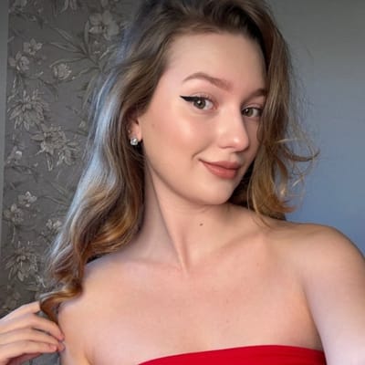 Zoe's Paws🐾 - OnlyFans Creator