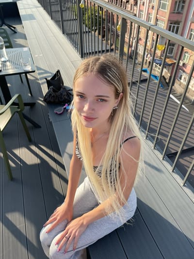 Lily - OnlyFans Creator