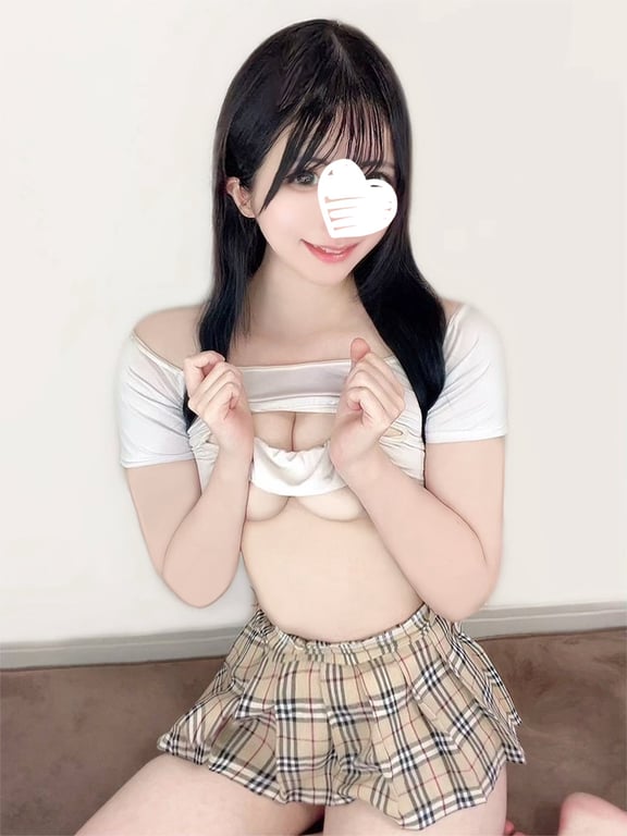 長澤 ひなの