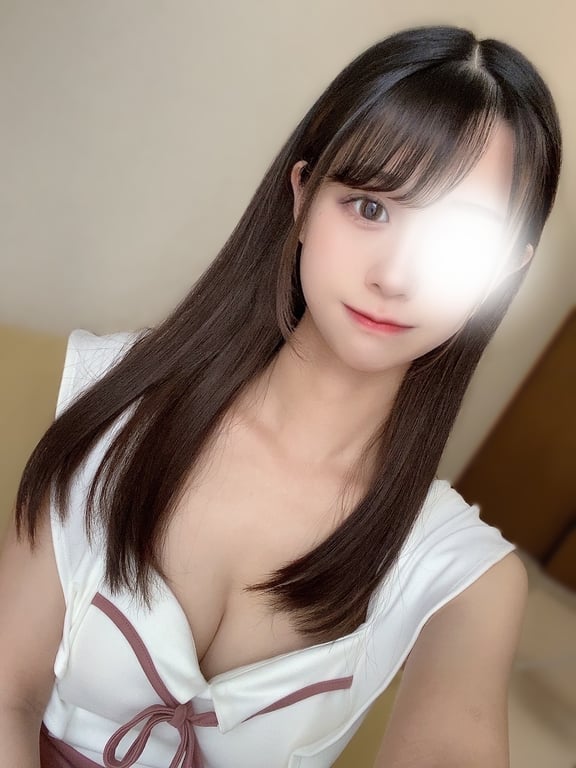 東雲みき（25）