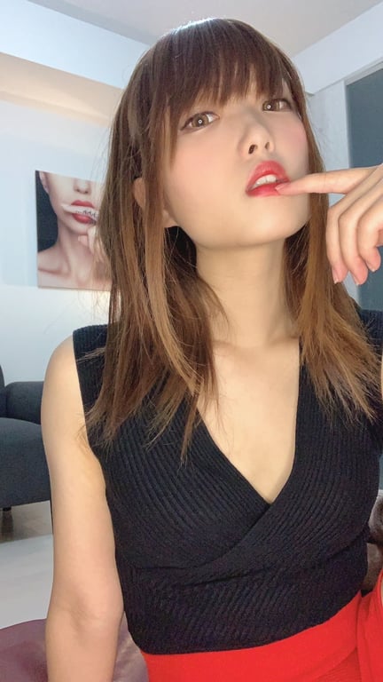  綾瀬ななみ