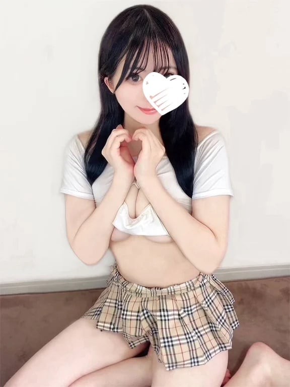 長澤 ひなの