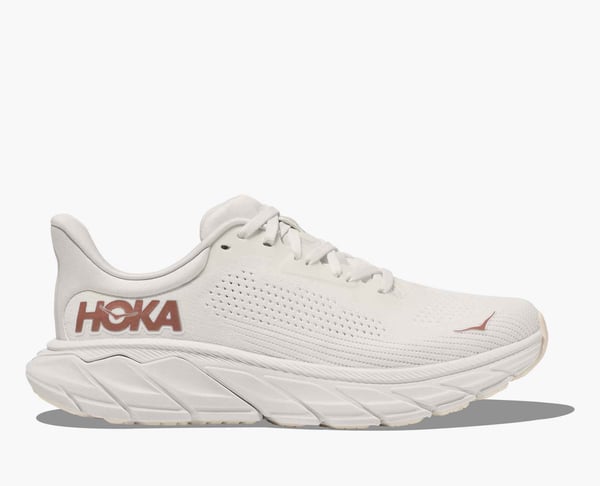 HOKA 跑鞋限時優惠開跑！人氣款 Challenger、Arahi 7 折起，現省 NT$1370 2