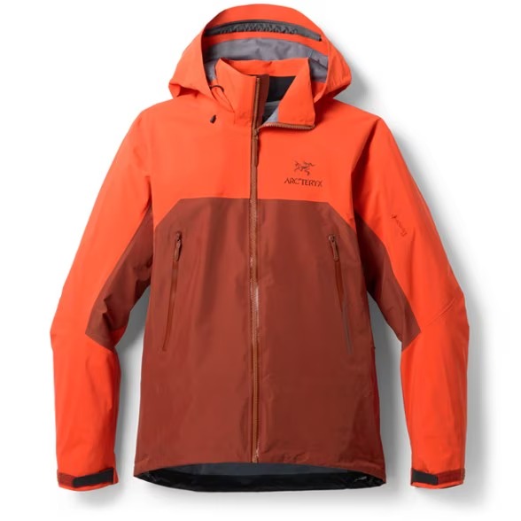 REI 美國獨立日限定！Arc'teryx 防水外套熱賣下殺 5 折，最多省 NT$8980 1