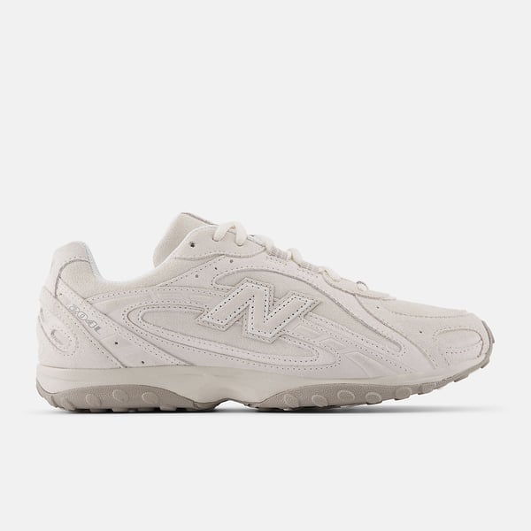 New Balance 204L 新鞋發售！復古線條搭配高質感麂皮，百搭必收 1