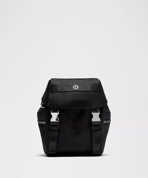 Lululemon Wunderlust 迷你背包 3L 新款登場，Mink Berry 與 Black 雙色選擇 2