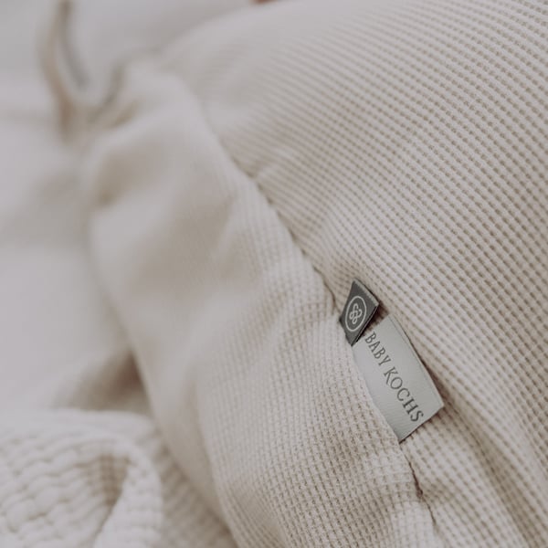 Emma & Noah x Baby Kochs Love Edition Schlafsack Essential Beige (1.0 TOG)  online kaufen | Baby Kochs Dsseldorf Online Shop