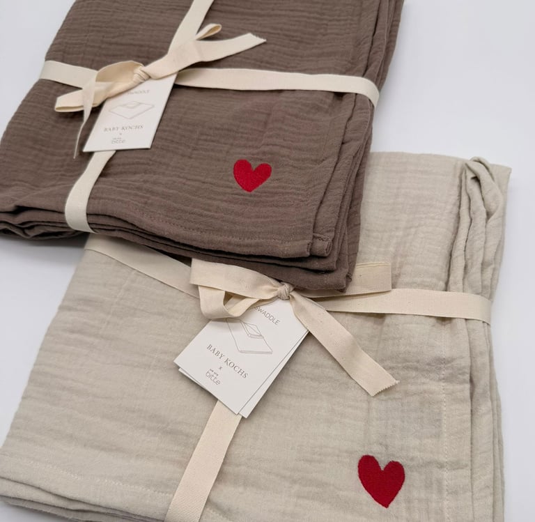 We are Bitte Musselin Swaddle Love Edition