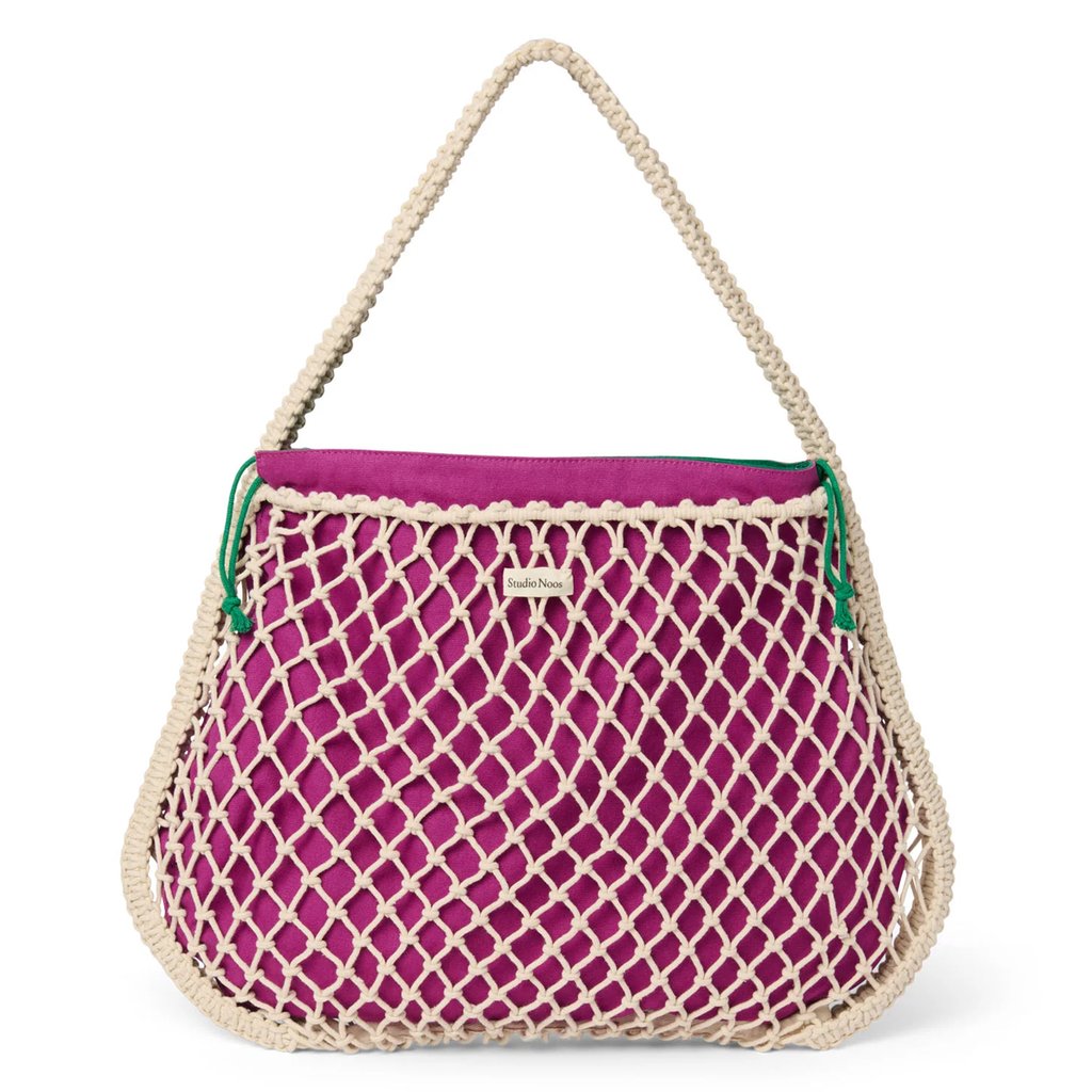 Studio Noos Macramé Mom-Bag in Natur mit Wende-Inlay purple/ green