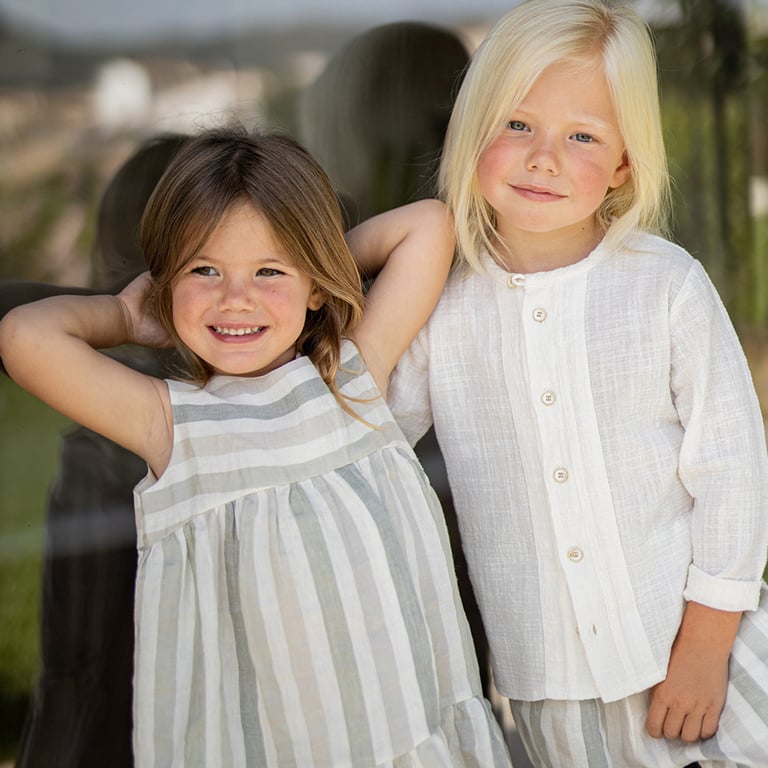 1+ in the family Hemd Pubol, off-white 1