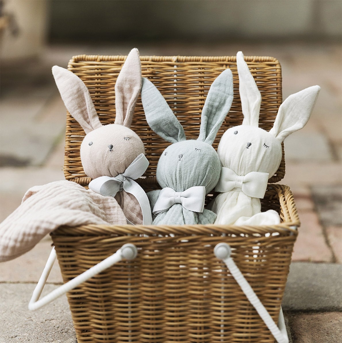 Blinkie Bo, mineral green - Kuscheltuch Hase 3