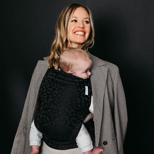 Sandiia Babytrage, Timless Leodiia black