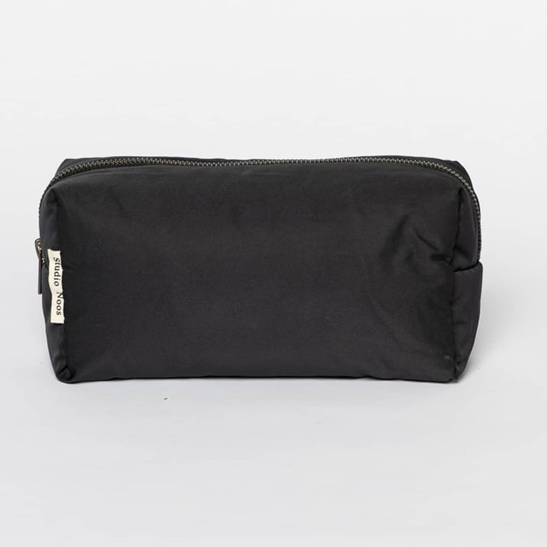 Studio Noos Kulturbeutel Puffy Pouch black 1