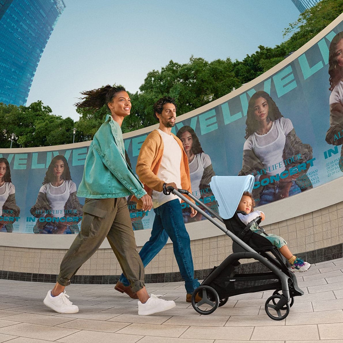 Bugaboo Dragonfly Sportwagen-Komplett-Set 2 Lifestyle Bild Sportwagen Familienausflug