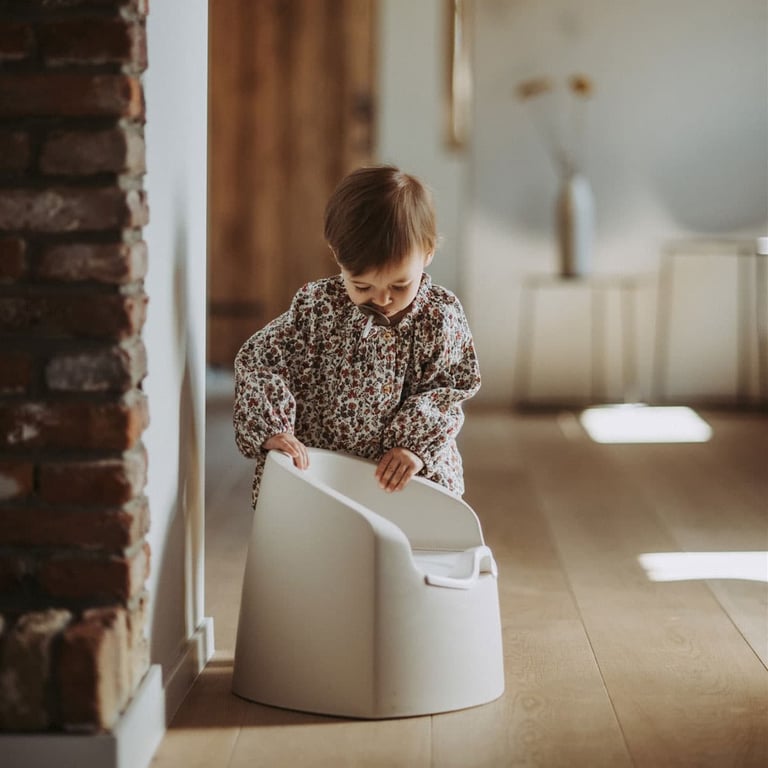 Quax My Potty Töpfchen clay 2 Kind neben Töpfchen