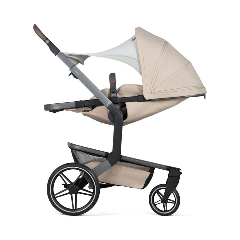 Joolz Day5 Comfort Cover 2 auf Sportwagen aufgezogen