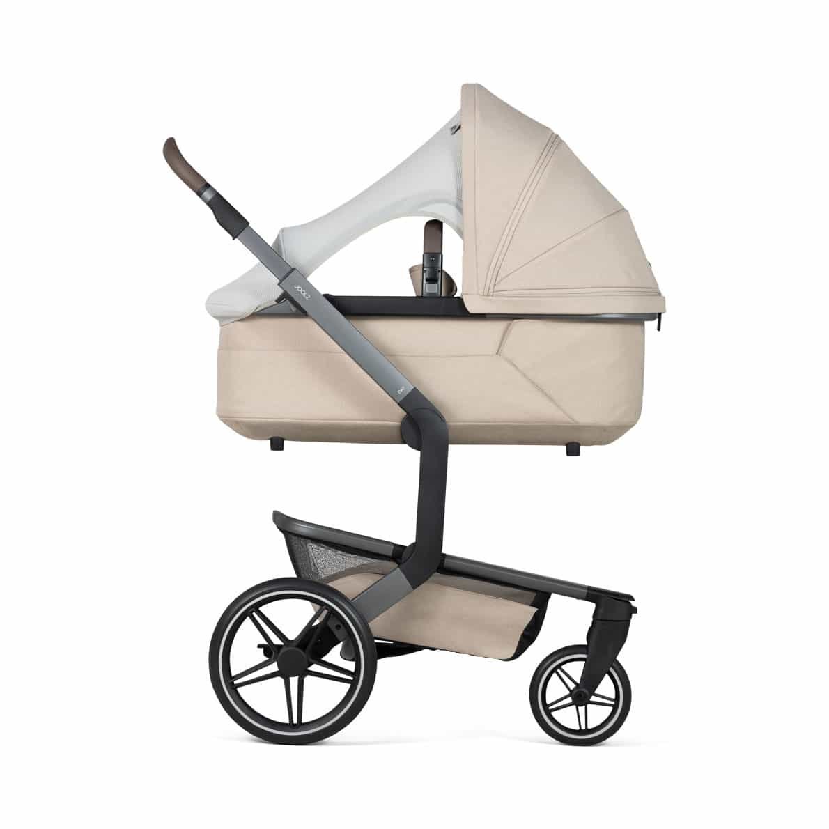 Joolz Day5 Comfort Cover 4 auf Babywanne aufgezogen