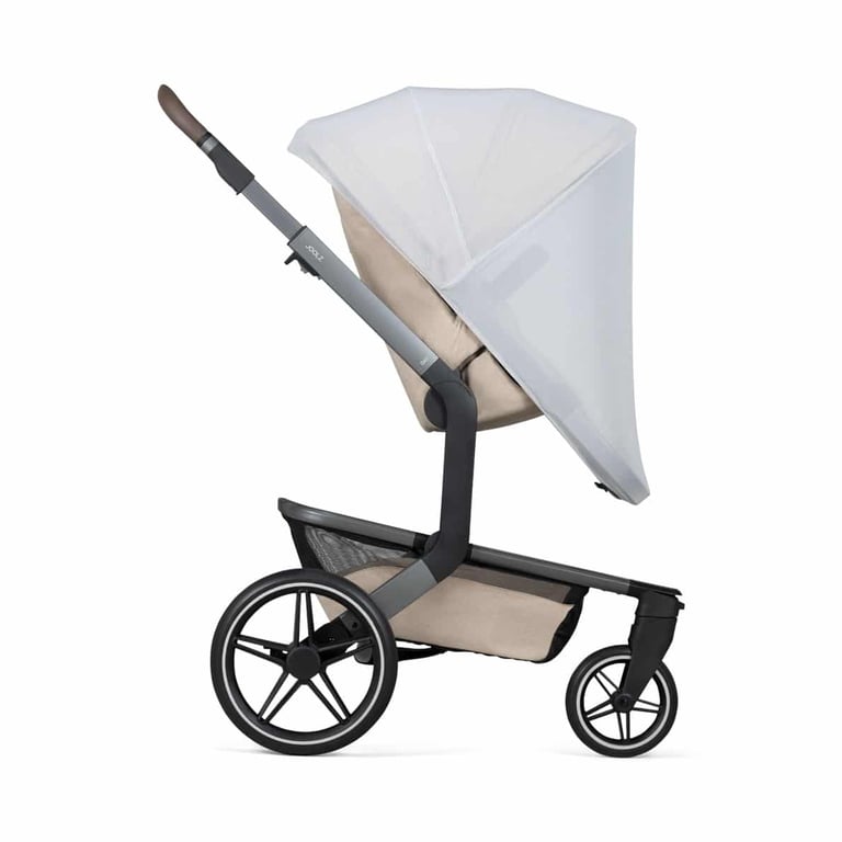 Joolz Geo3/Day5 Moskitonetz auf Sportsitz aufgezogen