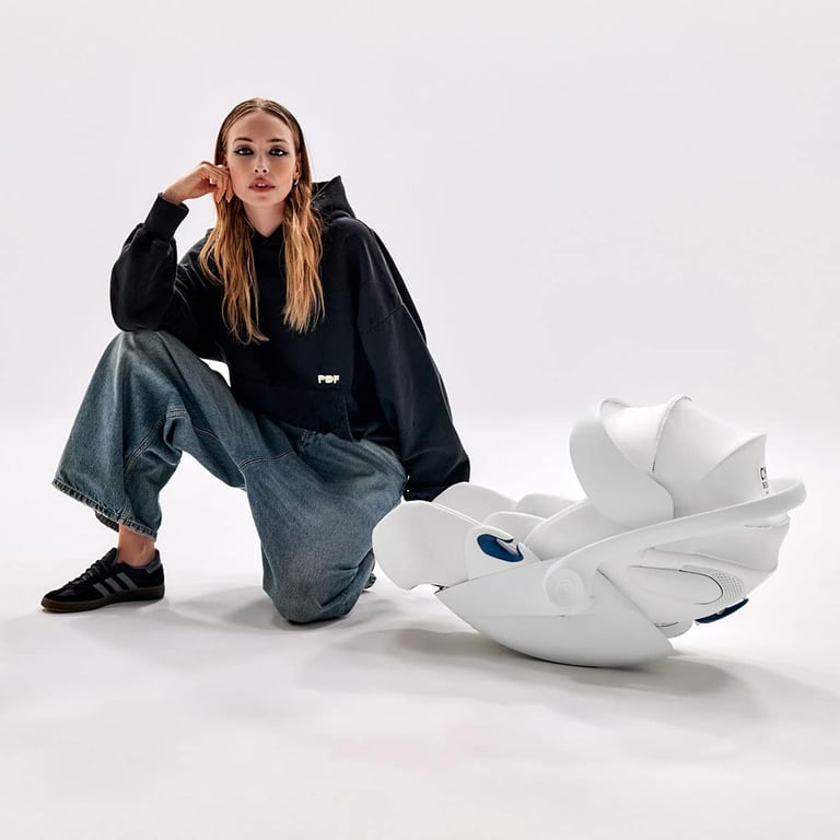 CYBEX CLOUD T i-Size Urban Mobility WEISS 8