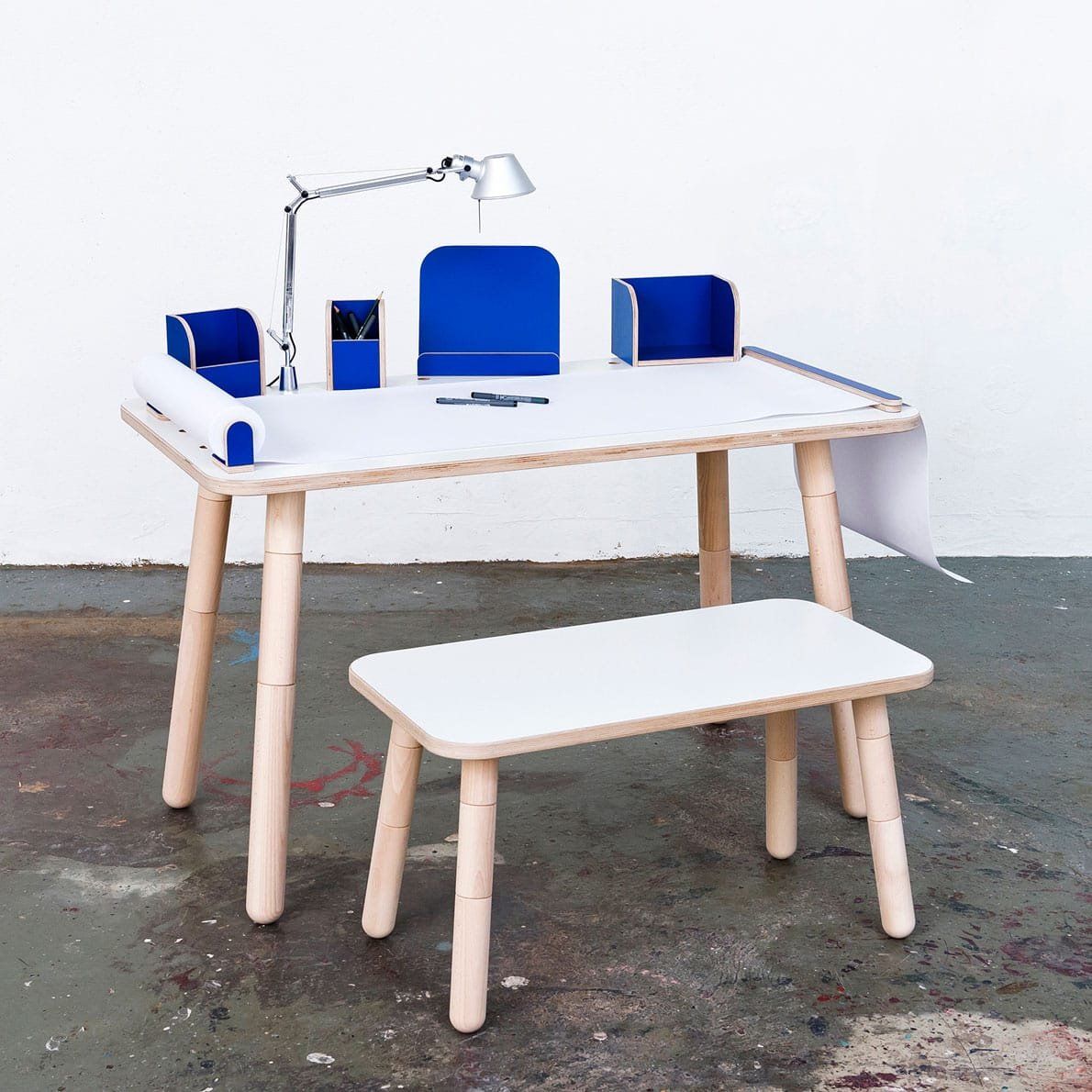 Pure Position mitwachsender Tisch, Liefstyle Bild, Enzianblau