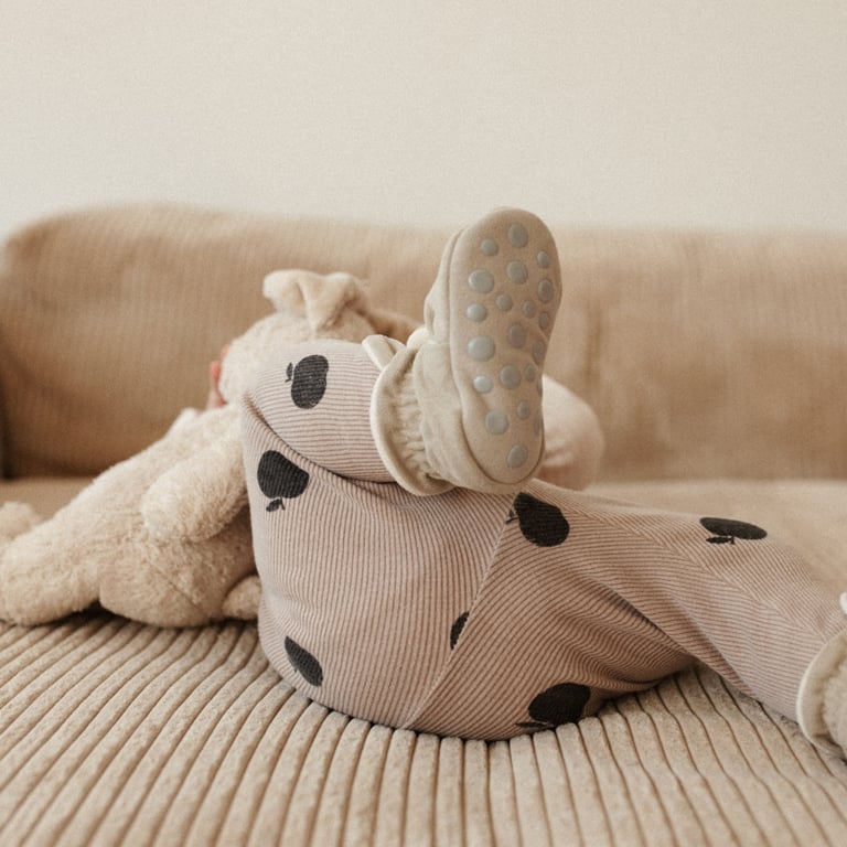 Kings & Rebels x Baby Kochs Baby Booties Love Edition Gamuza, ivory image 1