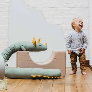 Little Casimir Bettschlange Cuddle Buddy Sage Saurus
