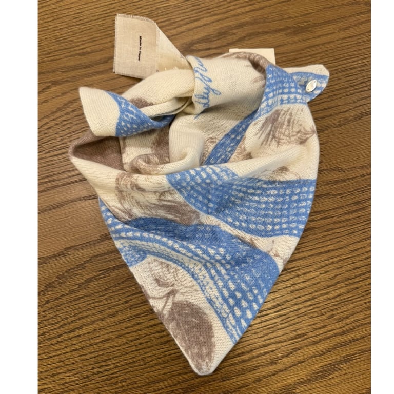 Friendly Hunting Triangle Schal small - Print Garden Eden, light blue/ivory 1