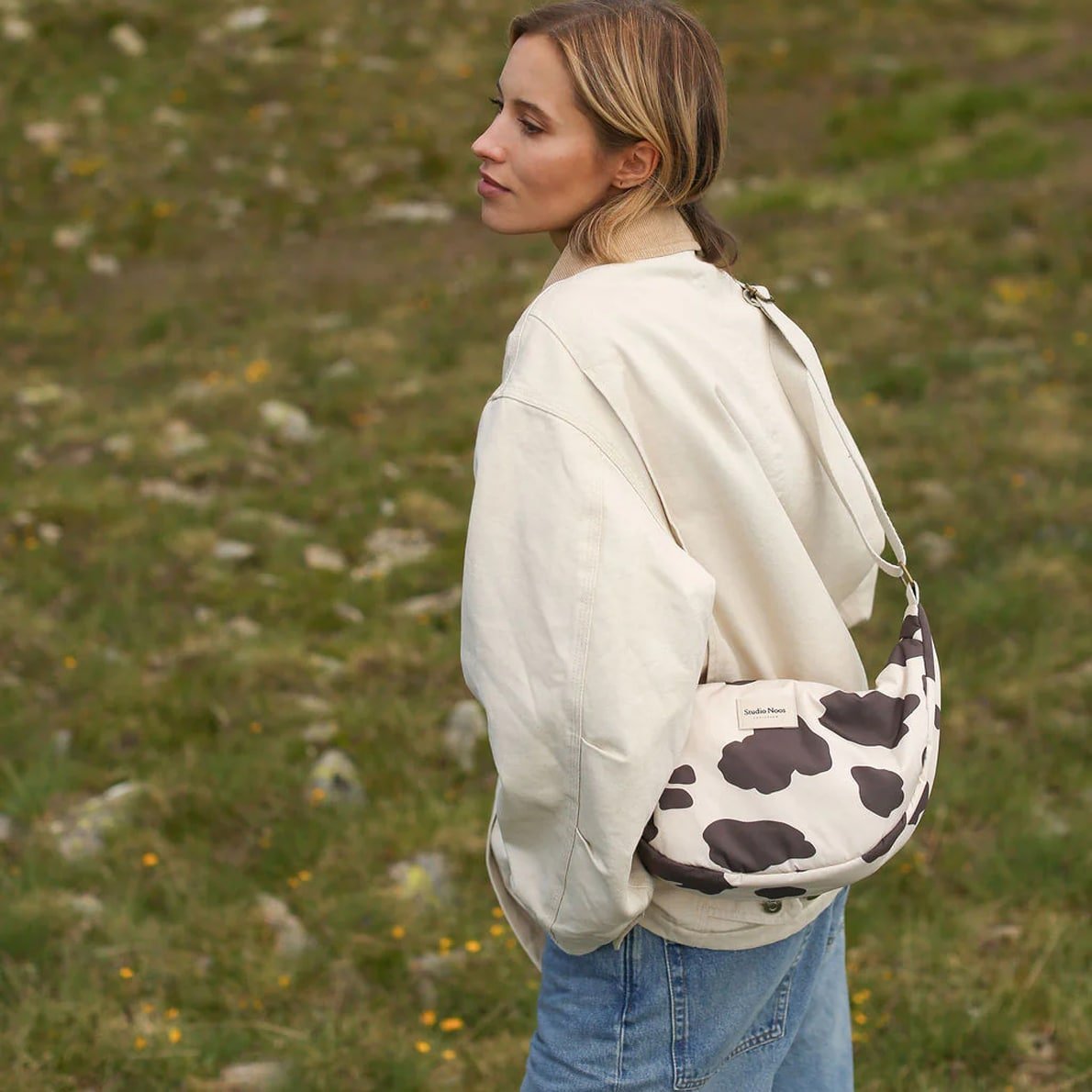 Studio Noos Bauchtasche Puffy Adult Fanny Pack Holy Cow 4