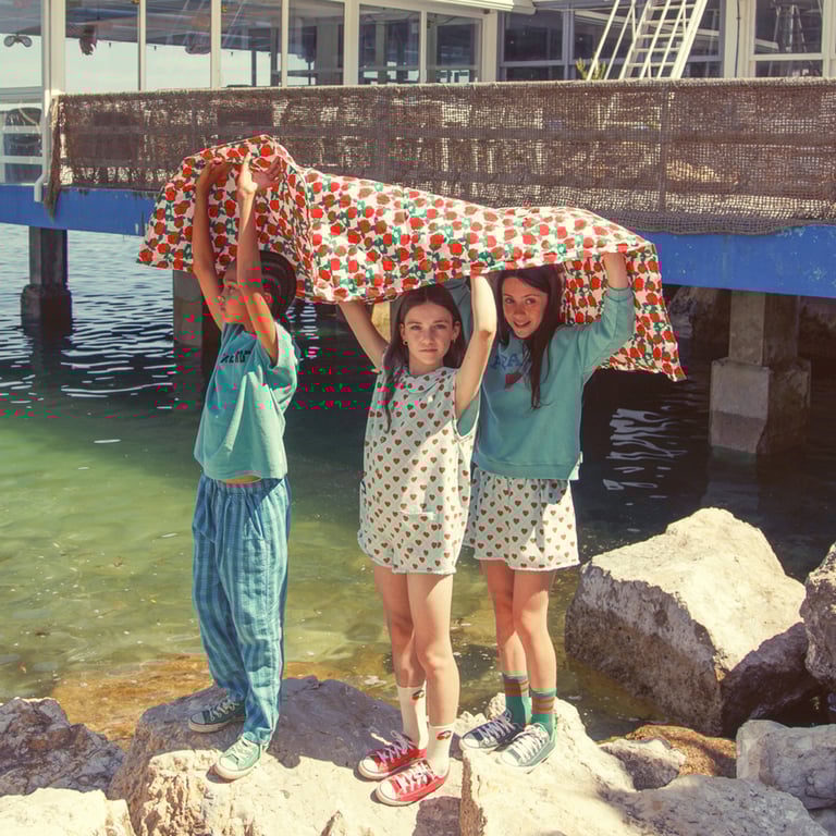 Piupiuchick Kurzer Rock, red hearts allover 1