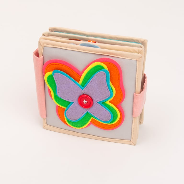 Jolly Designs Der flatternde Schmetterling – 6 Seiten Mini Quiet Book