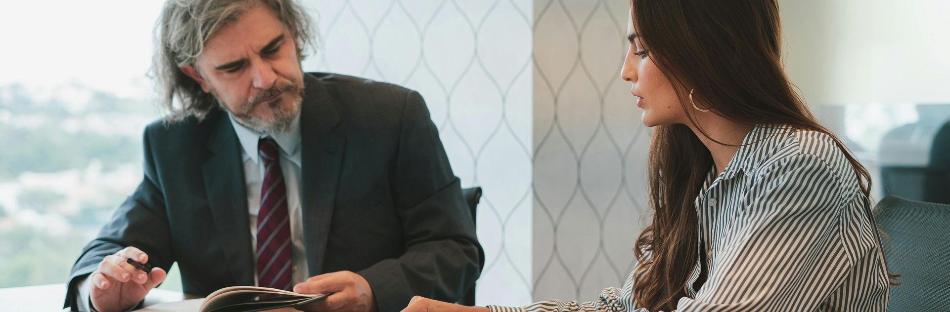 Beratungsgespräch in der Kanzlei