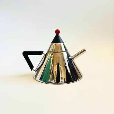 Memphis Style Pilamity Teapot by Moller Designs 