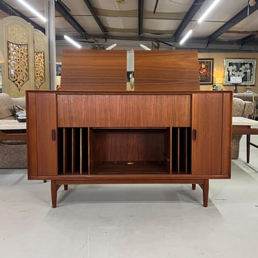 Arne Vodder for Sibast Danish Teak Tambour Door Stereo Cabinet 
