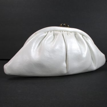 1960s White Vinyl Pouch Purse Vintage Clutch Bag Framed Kiss Clasp Bag Vegan Leather Handbag Mid Century Bag w Change Purse Bridal Wedding 