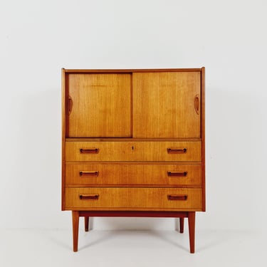 Midcentury danish design chest of drawers / drawer dresser / cabinet By Ejsing Möbelfabrik 1960s 