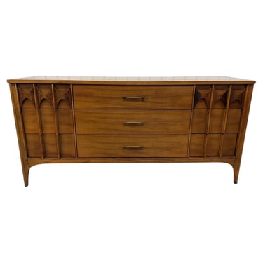 Mid-Century Modern Kent Coffey Perspecta 9-Drawer Walnut Dresser 