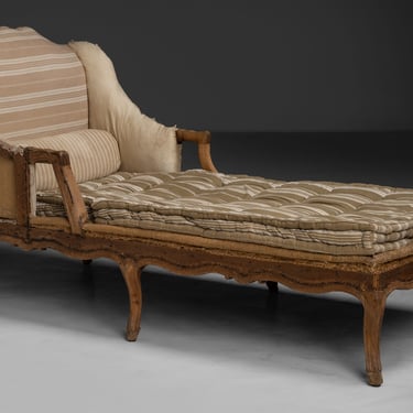 Primitive Daybed
