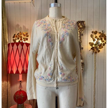 vintage 1950s cream wool beaded cardigan, 50s sweater, pastel beads, rockabilly 