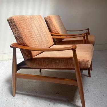 Pair of Finn Juhl Spade Lounge Chairs #133  for France & Son Danish Teak 