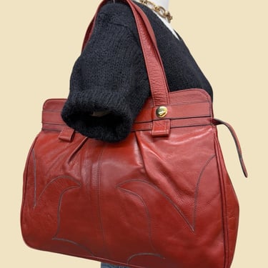 Vintage Ann Taylor Shoulder Bag Retro 1980s Preppy + Red Leather + Patchwork + Gold Metal + Shoulder Straps + Made in Italy 