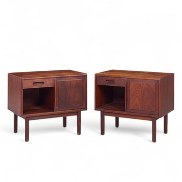 Jack Cartwright for Founders Mid Century Walnut Nightstands - Pair - mcm 