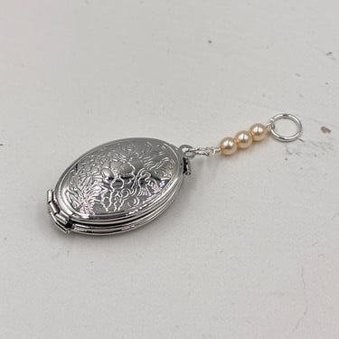 Silver Wedding Bouquet Locket With Pearls,  Floral 4 Photo Necklace, Fairy Tale Wedding Pendant 