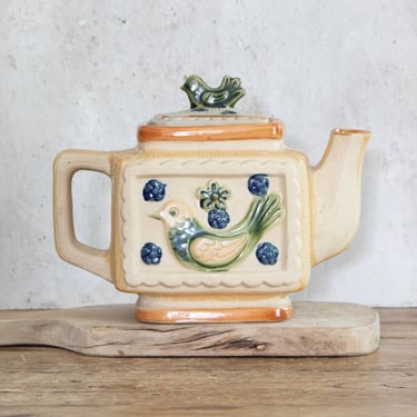 Bird Motif Teapot, Vintage Ceramic Folk Art Lidded Pitcher, 40 oz. Decorative Tea Pot 