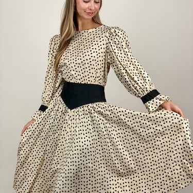 Vintage 1980s Guy Laroche Black and white abstract Print Silk Dress with Black Waistline Balloon Sleeves 