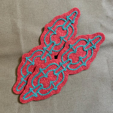 Handmade / hand cranked machine chainstitched dark red felt patch - teal chains / chain link - vintage style - traditional tattoo flash 