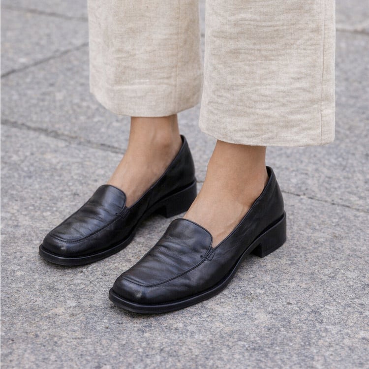 Vintage PRADA Black Leather Square Toe Loafers display picture 2